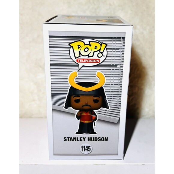 Funko Pop! The Office Stanley Hudson GameStop (GS) (Exclusive) #1145 - Picture 4 of 6